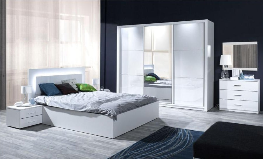 Siena 23 Pair of Bedside Cabinets in White Gloss