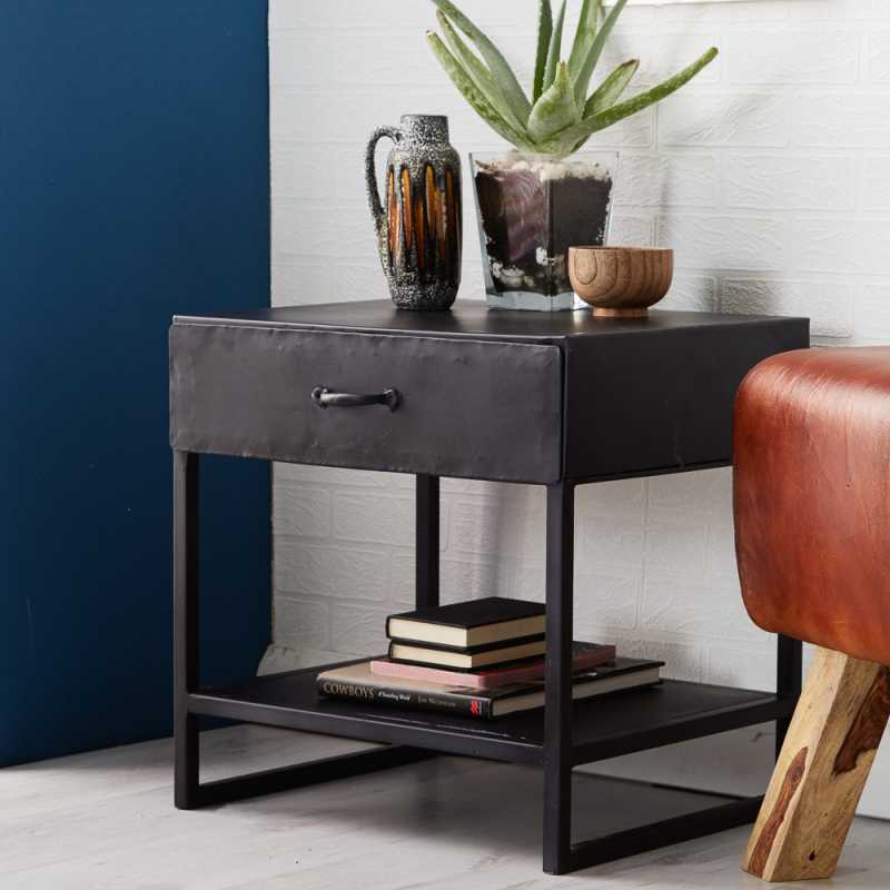 Metalica Iron Lamp Table